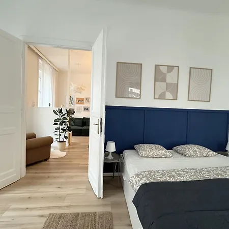 Danube Escapes Budapest- 3br Lägenhet