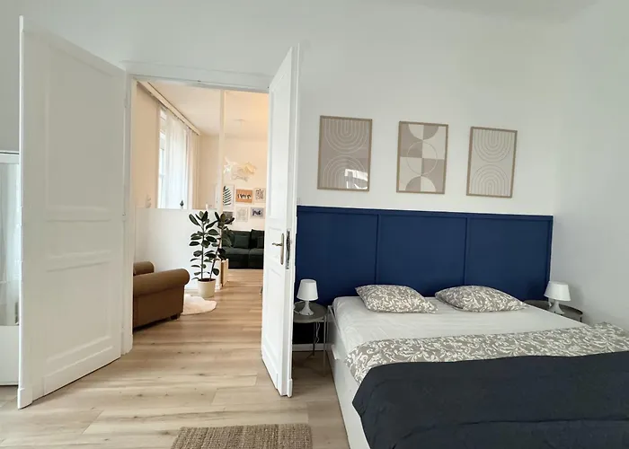 Danube Escapes Budapest- 3br 公寓