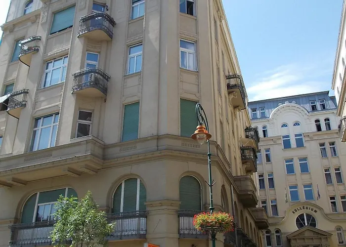 公寓 Danube Escapes Budapest- 3br *