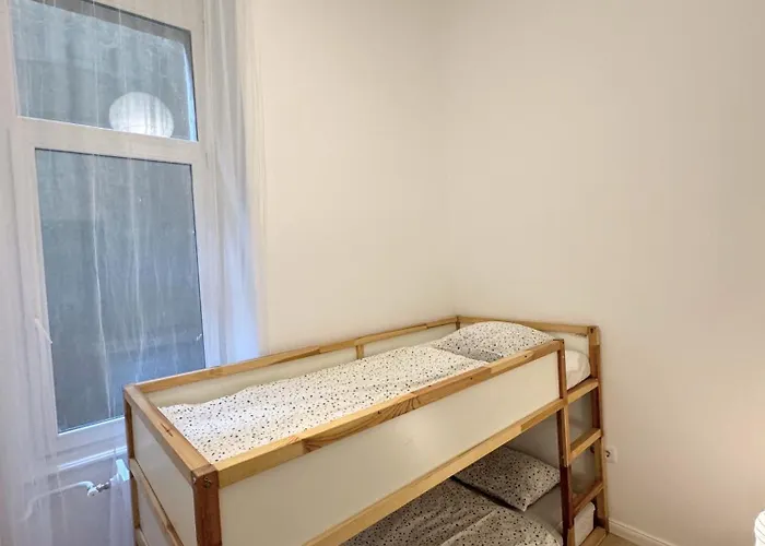 Danube Escapes Budapest- 3br