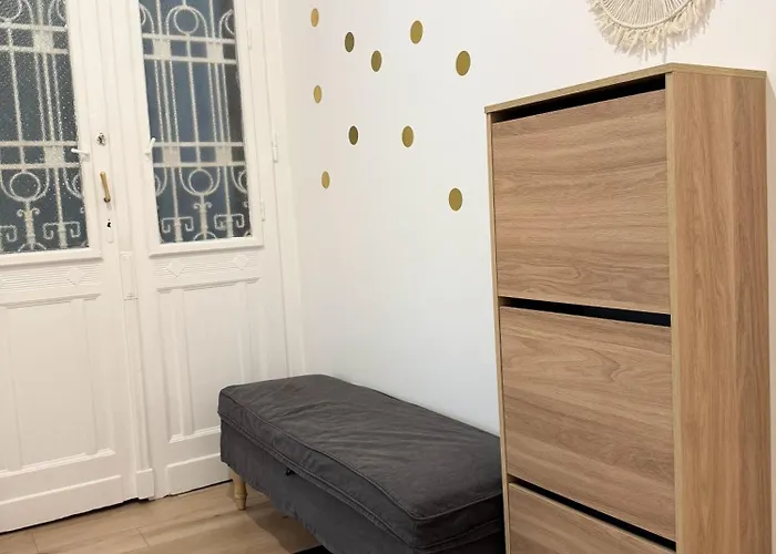 Danube Escapes Budapest- 3br
