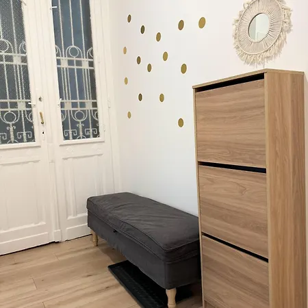 Danube Escapes Budapest- 3br