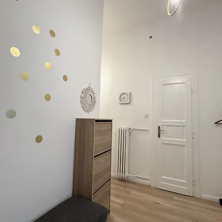 Danube Escapes Budapest- 3br *