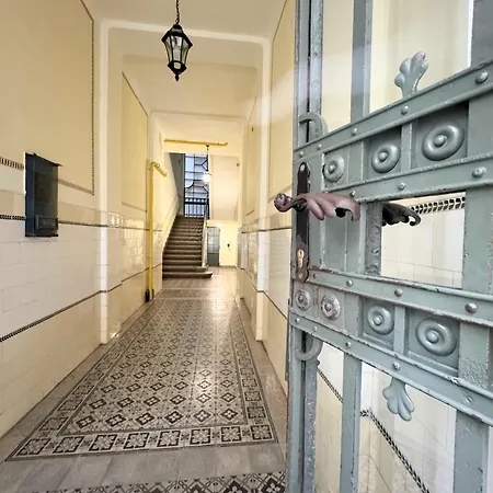 Danube Escapes Budapest- 3br *